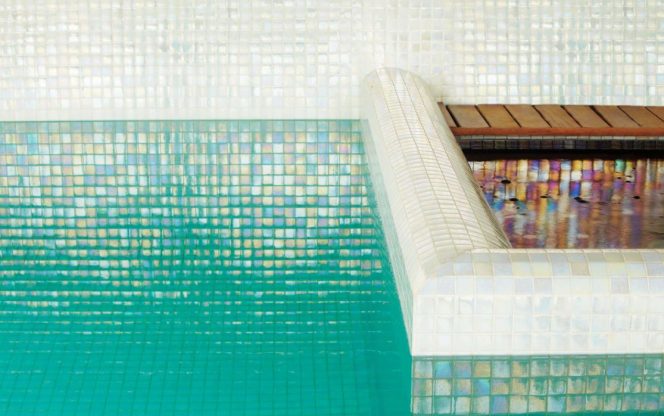 mosaico de piscina hisbalit