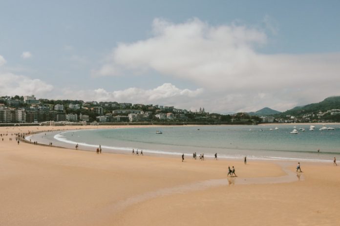 turistas extranjeros playas vacías san sebastián la concha