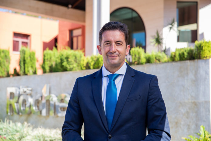 El nuevo CEO de Les Roches es el español Carlos Díez de la Lastra