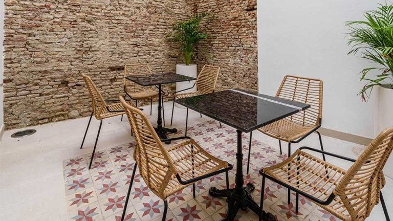 Diseños del estudio Keraben en nuevos apartamentos en Málaga